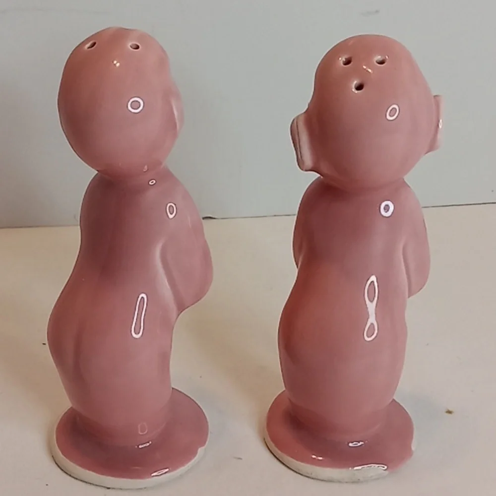 Vintage Kissing Couple Pink Glaze Salt And Pepper Shakers